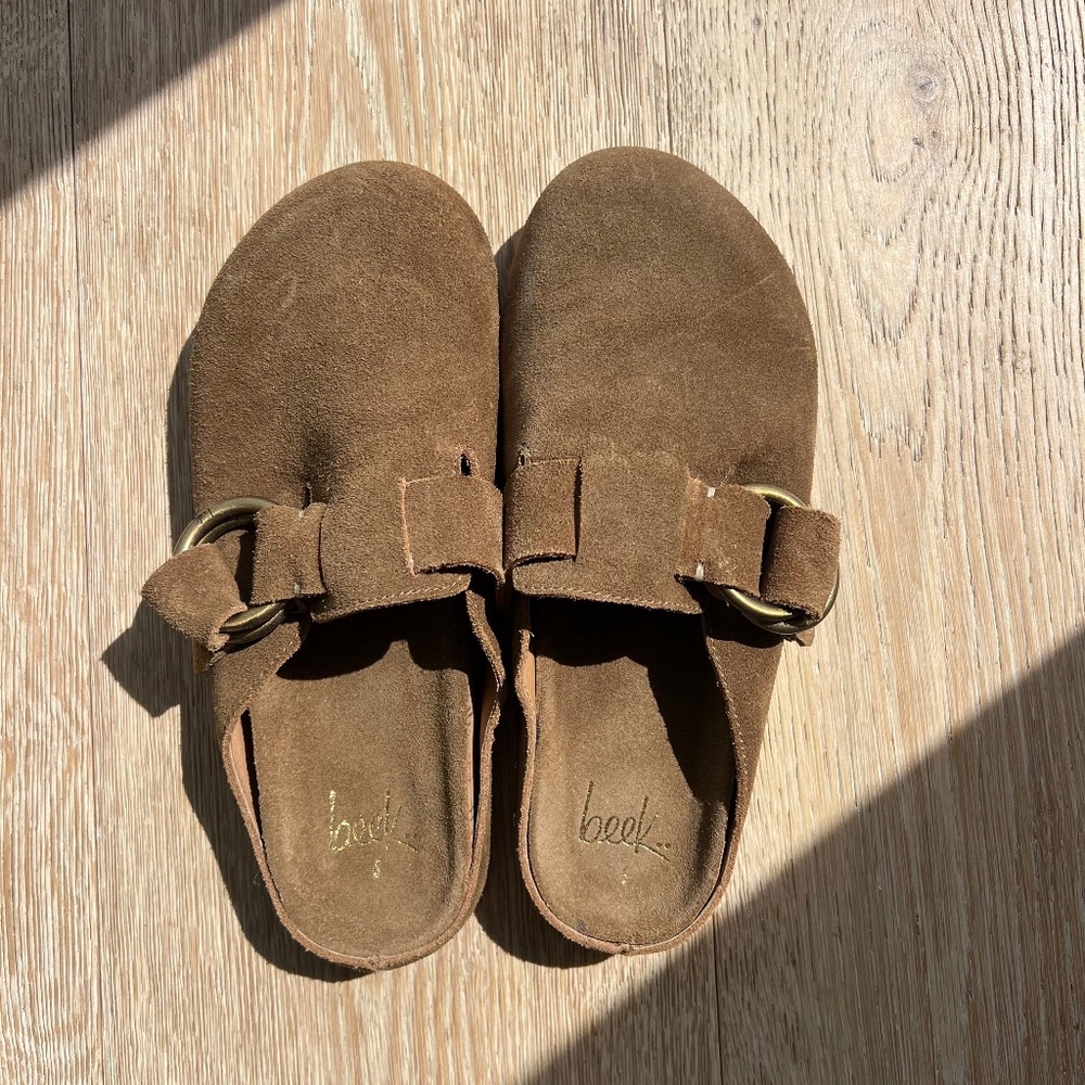 BEEK by Two Birds Slides “Vulture” Suede Mule Slide CHESTNUT size 6